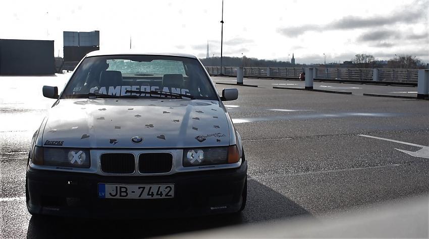 Jauns Drifta auto | Iedriftoju žoga stabā | VLOG's
