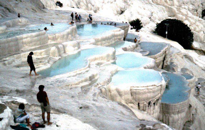 6 neparastas planētas vietas, kas pārsteidz ar savu skaistumu (6 foto)