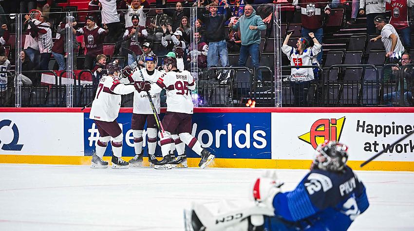 Latvijas hokeja izlase pasaules čempionātu atklāj ar uzvaru