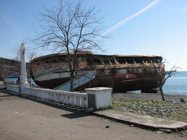 Ураган в пицунде. Военный городок в Гагре. Пицунда после войны. Абхазия Сухум военный городок. Новый Сухум военный городок.