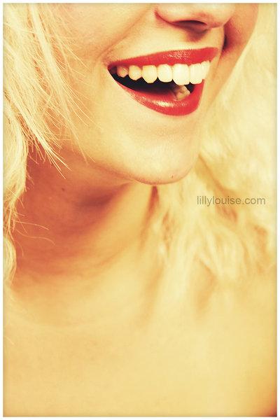 Glinda Autors: Emogay Show me your teeth