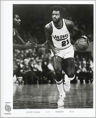 22Sidney Wicks197172 vidēji... Autors: Shurbads The Top 25 Rookie Seasons in NBA History