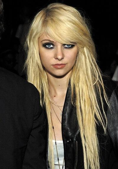  Autors: Honeybear Taylor Momsen.