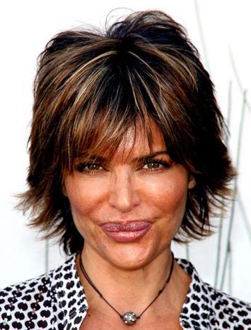 Lisa Rinna vinja arii nozheelo... Autors: sanity Plastic Surgery Nightmares!