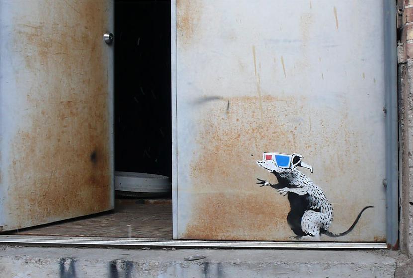 Banksy ir graffiti mākslinieks... Autors: mortal sin Banksy