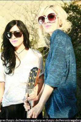  Autors: Honeybear The Veronicas.