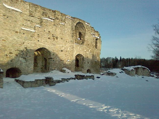  Autors: Fosilija Koknese pilsdrupas ziemā