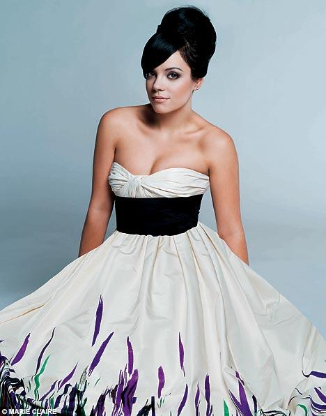 Lily Allen Autors: gia Britu dīvas.