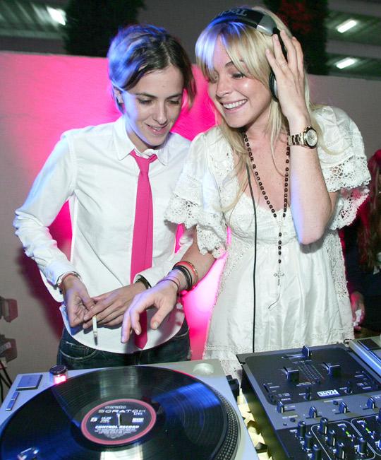  Autors: mjaau Lindsay Lohan & Samantha Ronson