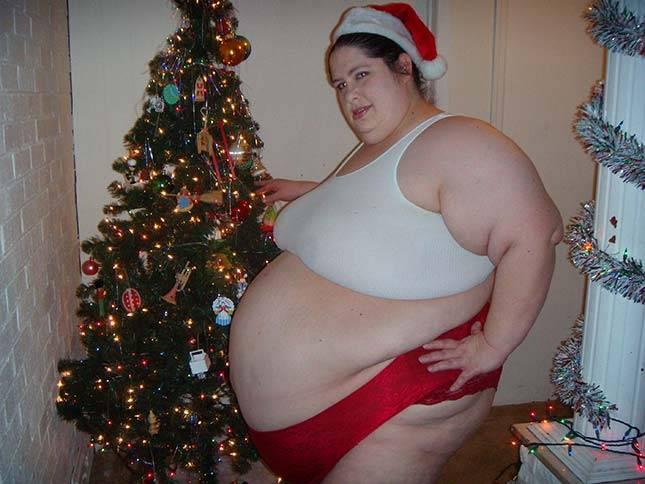 Pozējot pie Ziemassvētku... Autors: tvixa Viņa vēlas sasniegt 460 kg.