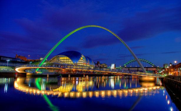 Gateshead Millennium Bridge... Autors: Samaara Tilti.