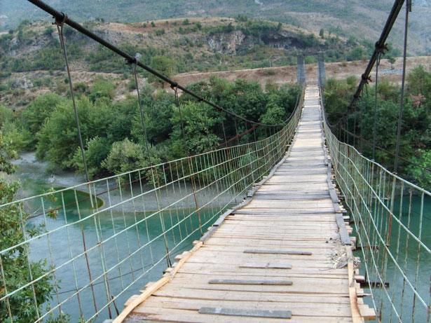 Hussaini Bridge Passu Pakistan Autors: Samaara Tilti.