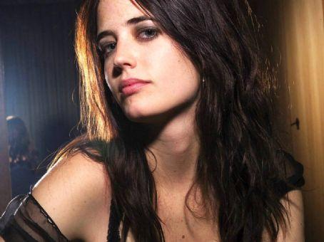  Autors: SamanthaJones Eva Green