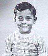 Jean Reno Dzimis 1948 gada 30... Autors: Kenzie interesanti, bet "slepeni" ...