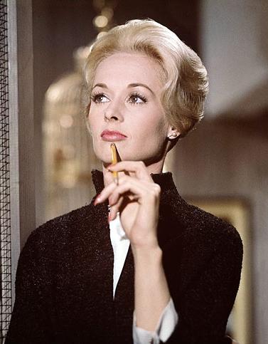 Māte Tippi Hedren Ir amerikāņu... Autors: desantnieks Kas seksīgāka - māte vai meita?