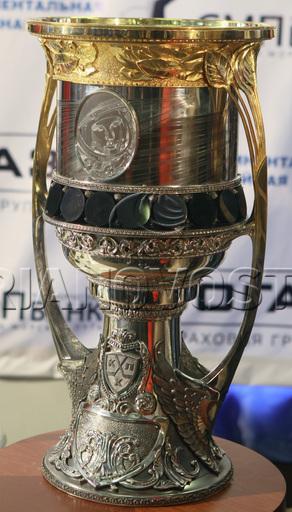 Gagarina kaus šosezon palika... Autors: Zatso23 KHL 2 sezonas uzvarētāji Kazaņas AK Bars.