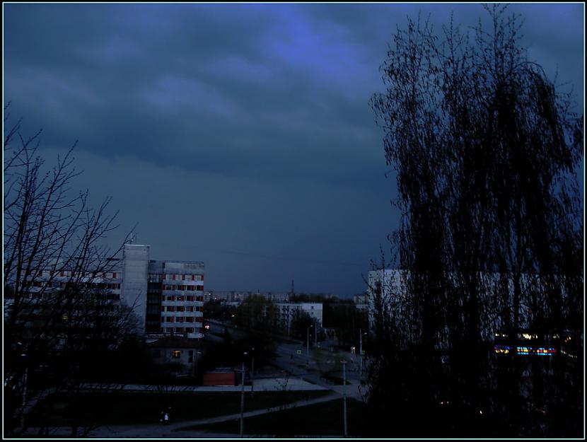  Autors: stokijs Pirmais 2010.g negaiss Rīgā