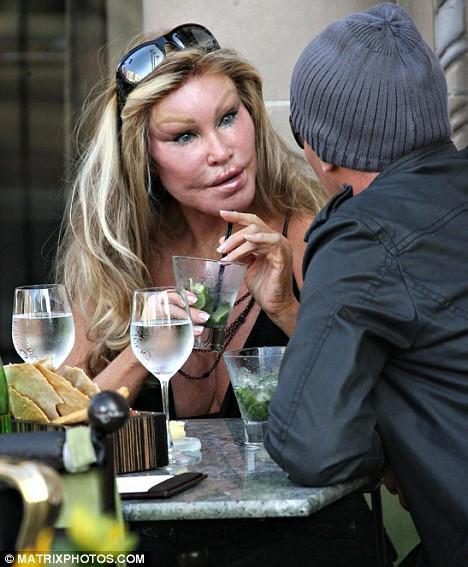  Autors: mazakuce Jocelyn Wildenstein