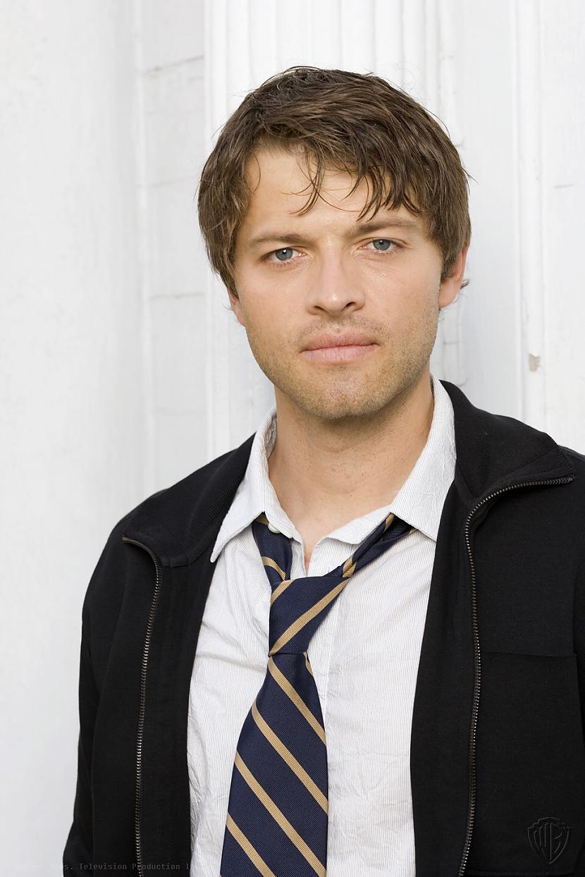  Autors: Gufija misha collins