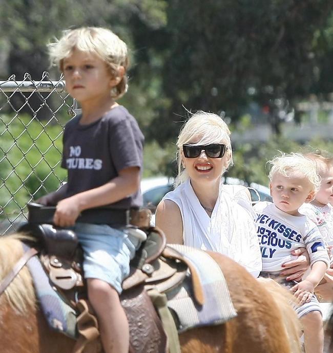 Gvena Stefani ar savu dēlu Autors: Sportsmen Slavenību bērni.