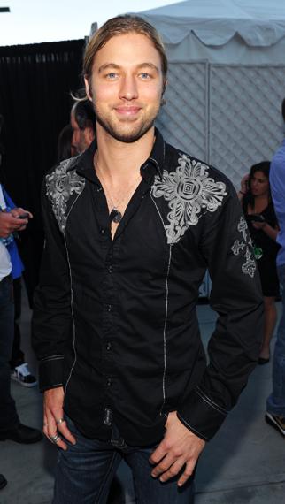 Casey James Autors: mjaau 2010 Movie Awards - aizkulises!