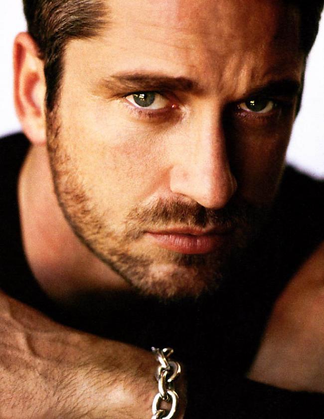  Autors: Holy Cow Hot Actors #4: Gerard Butler