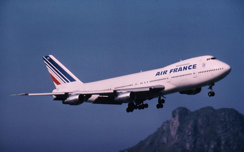  Autors: Deadwol5 Pazudusī Air France lidmašīna.