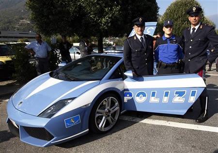 Foršākās policijas mašīnas... Autors: Kūpers 15 Visforšākās policijas mašīnas