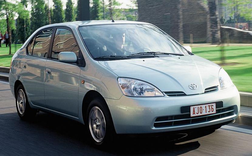 10 Toyota Prius 2000 Pirmais... Autors: Pirāts Auto, kuri izmainīja pasauli