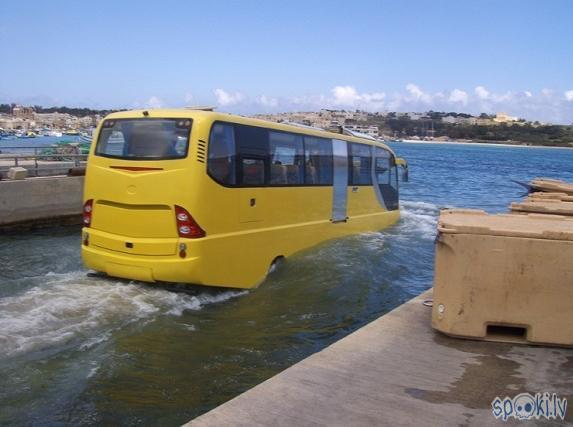  Autors: C3PUMS Autobus Amfībija