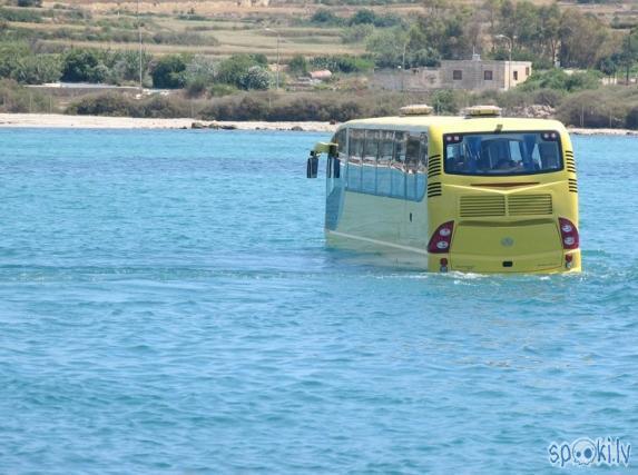  Autors: C3PUMS Autobus Amfībija