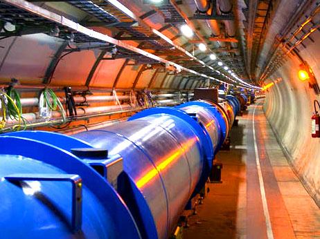 LHC veido divi gredzeni kuros... Autors: EgliiC3 Lielās zinātnes brīnumi
