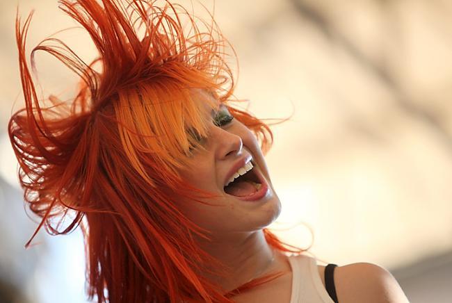  Autors: zirniic Hayley Williams