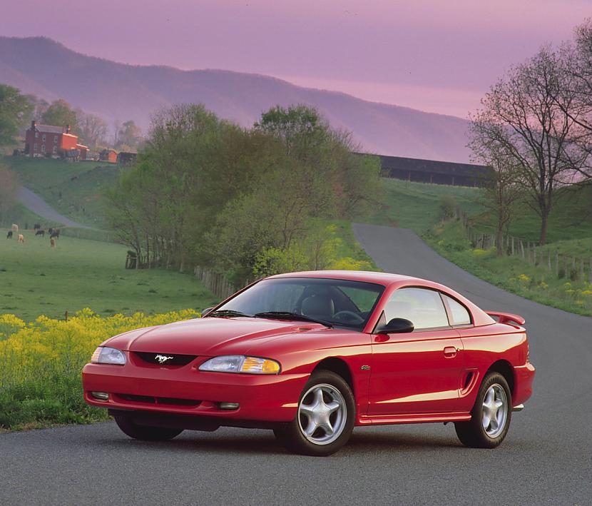  1996 Autors: Mo42 Ford Mustang evolucija bildes