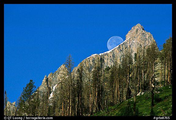  Moon and Grand Teton Autors: Rampage Skaisti dabas skati  :)