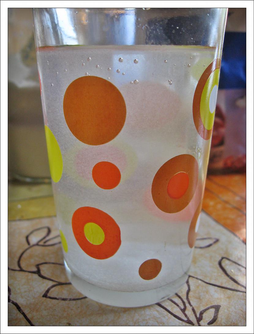 Ielejam aukstu ūdeni Autors: clickclickBOOM pašgatavota limonāde