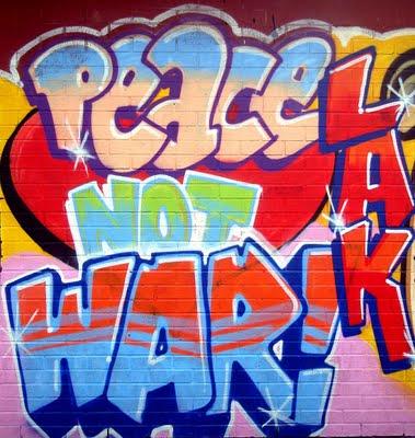 Grafitti Autors: MakeHipHopNotWar Kas Tas Ir? - Nē Tas Nav Tas Ko Tu Domā!