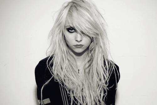  Autors: Doolittle The Pretty Reckless - Taylor Momsen