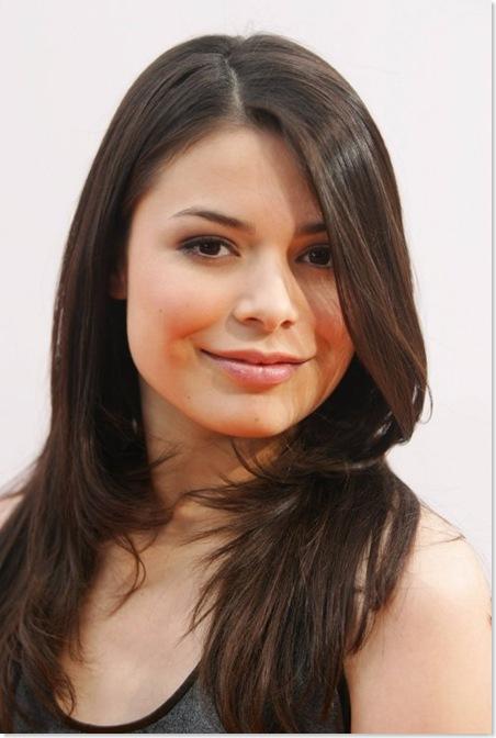 Meitene ir ļoti laba jātniece Autors: Karamelle123 Miranda Cosgrove