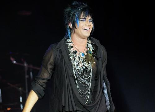  Autors: beciitis Adam Lambert. The best... :)