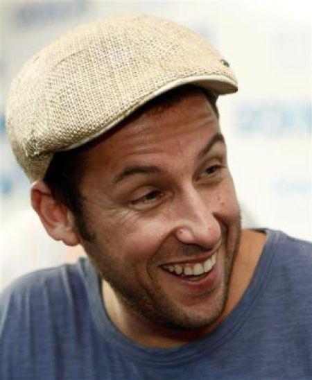 Adam Sandler 6938015 fans Autors: Nickey Salvenību Facebook fani.