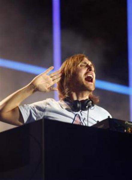 DJ David Guetta 7651521 fans Autors: Nickey Salvenību Facebook fani.