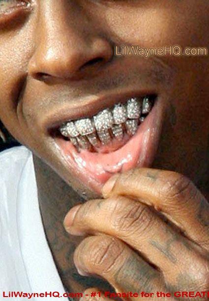 Smiley tetovējums uz viņa... Autors: daqsha Lil wayne tetovējumi