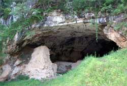 5 Neanderthal Cave Burials... Autors: SJayDee Top 10 dīvaini veidi, kā mes tiekam galā ar nāvi!