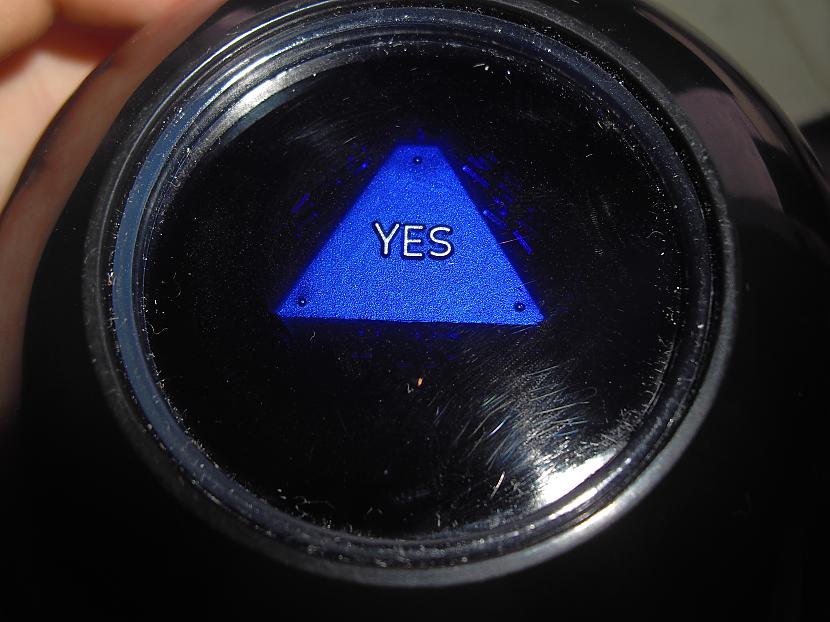 Magic 8ball sez YES Autors: SoullesS Why am i Weird?
