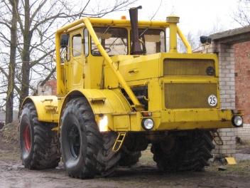 Šos kirovec K700 arī šoziem... Autors: KAZARMS XD Populārākie traktori pagastā...