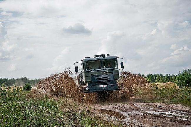  Autors: kamazs112 Apokaliptiskie traktori