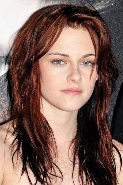  Autors: Fosilija Kristen Jaymes Stewart