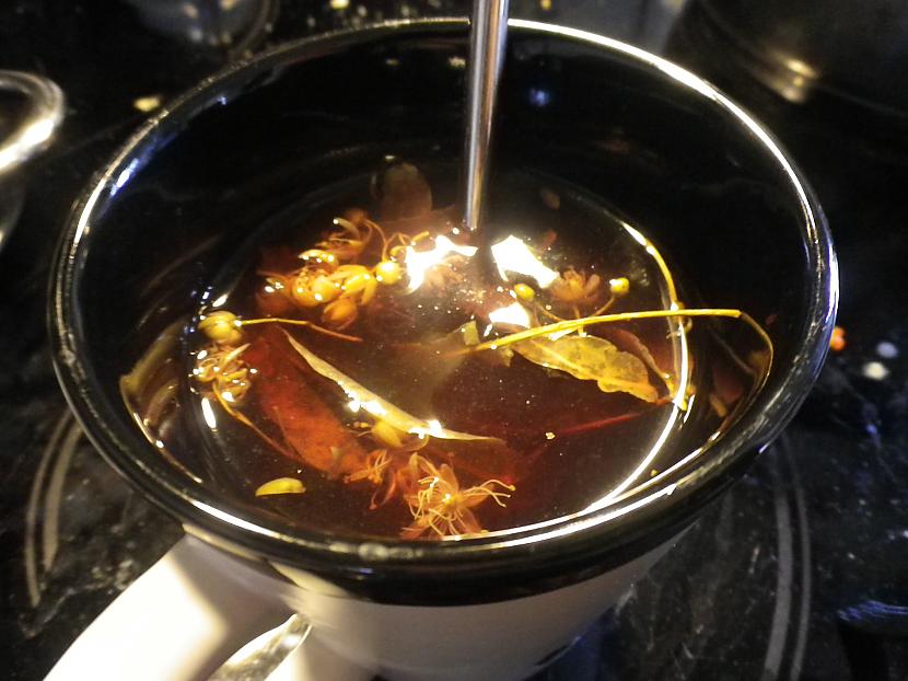 Dzer karstuneļauj tējai atzist... Autors: Katchibaba Tējiņa pret klepu un iesnām