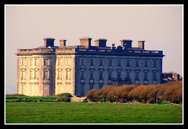 Čarlz pēc šī negadījuma saucis... Autors: gingerfish Loftus hall.